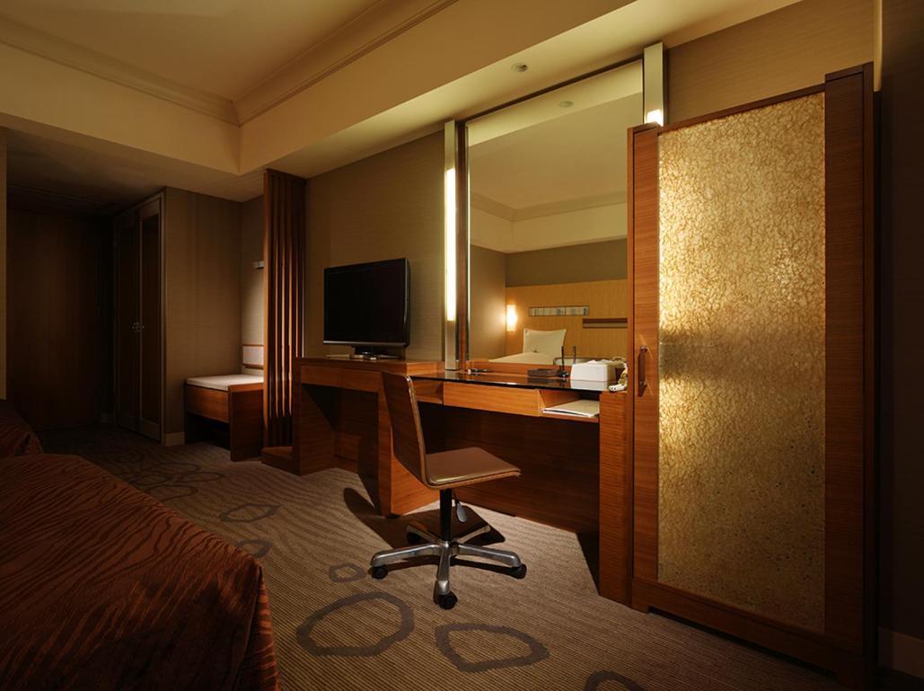 Hotel Okura Fukuoka Fukuoka  Bagian luar foto A room at the hotel