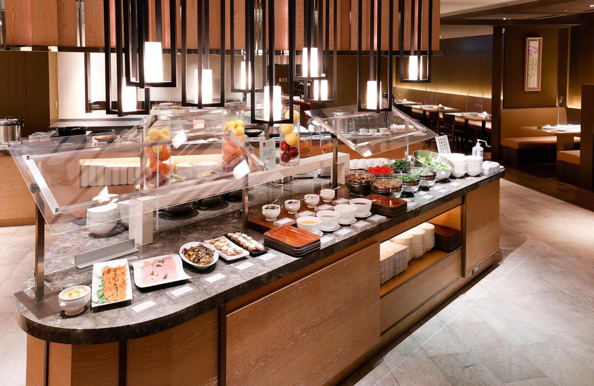 Hotel Okura Fukuoka Fukuoka  Bagian luar foto A buffet at a hotel
