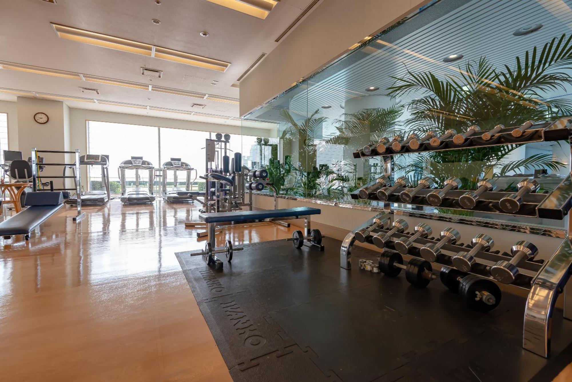 Hotel Okura Fukuoka Fukuoka  Bagian luar foto The gym at the Ritz-Carlton, Dubai