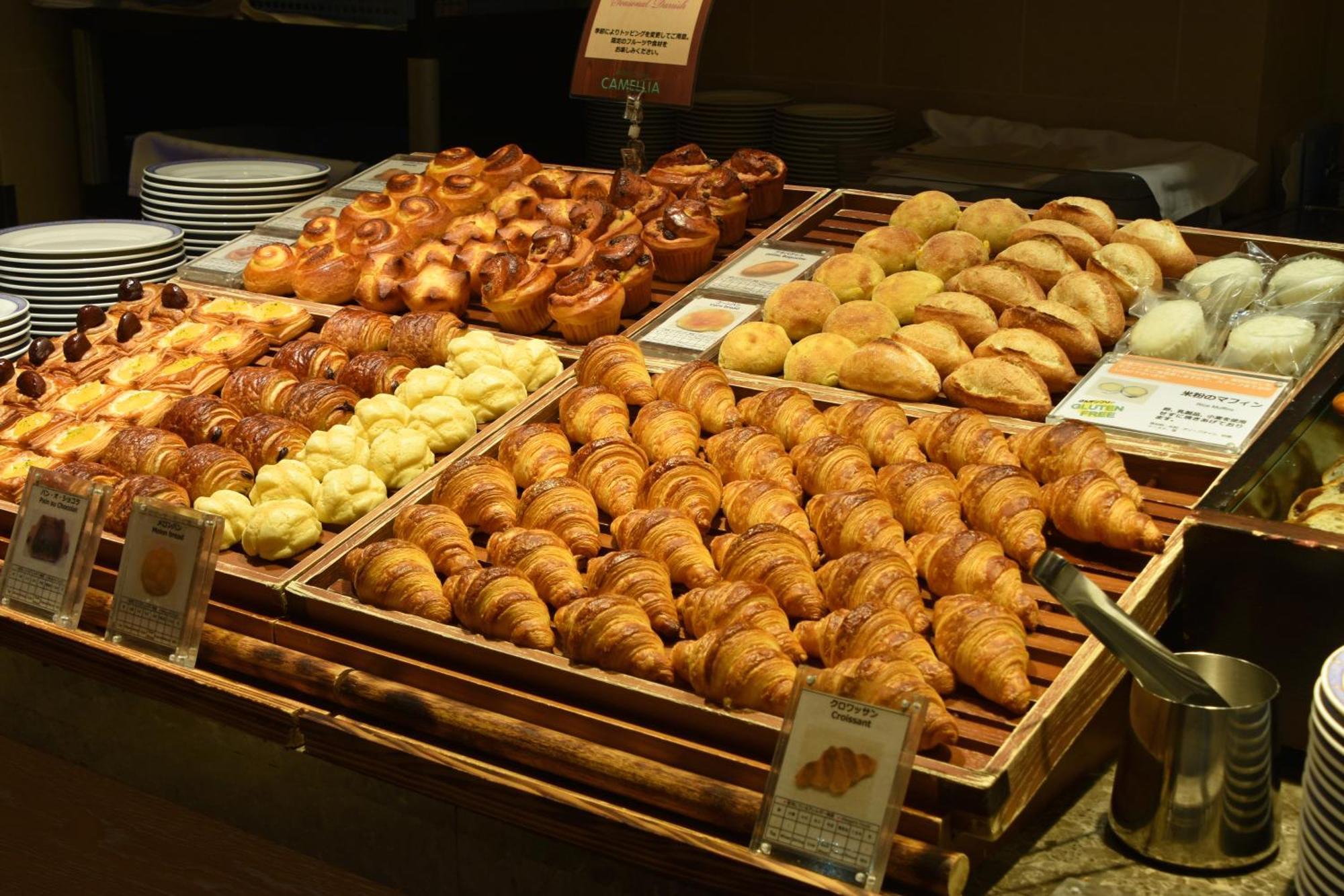 Hotel Okura Fukuoka Fukuoka  Bagian luar foto Swedish pastries