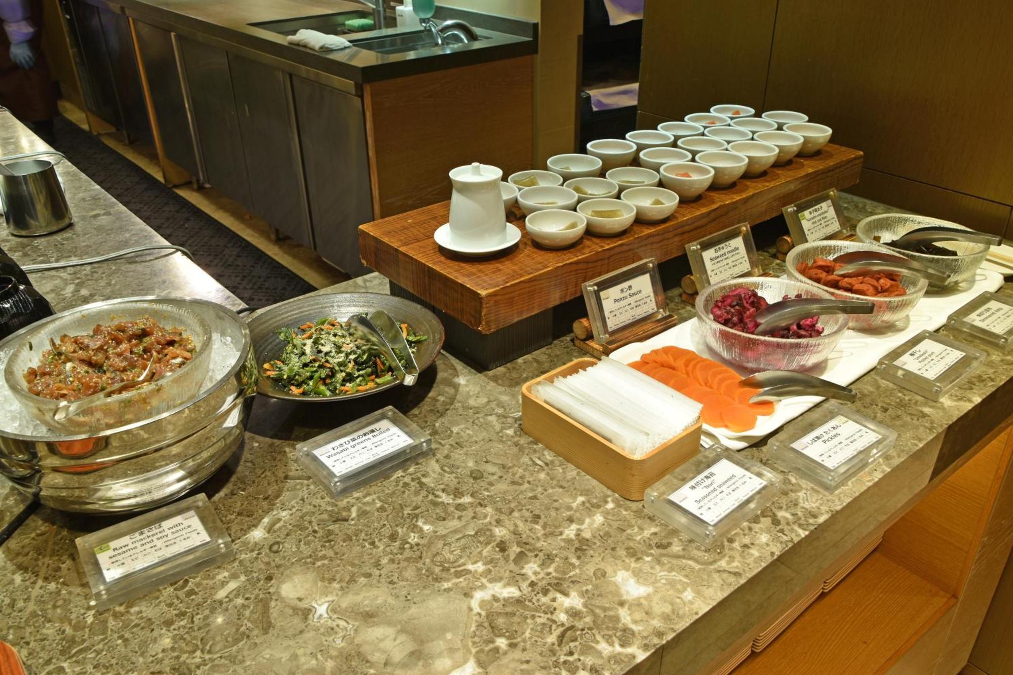 Hotel Okura Fukuoka Fukuoka  Bagian luar foto A selection of Korean banchan