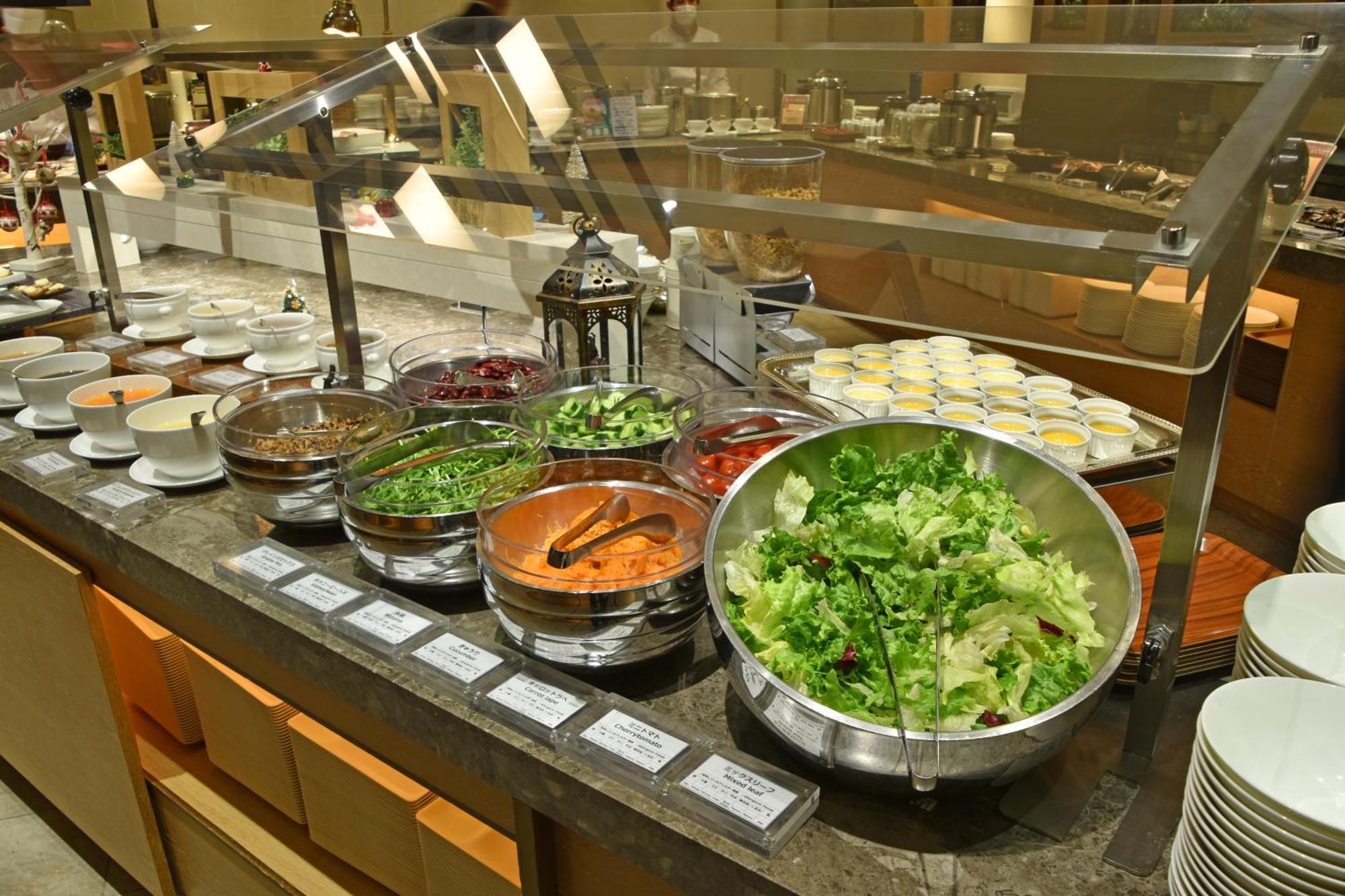 Hotel Okura Fukuoka Fukuoka  Bagian luar foto A salad bar