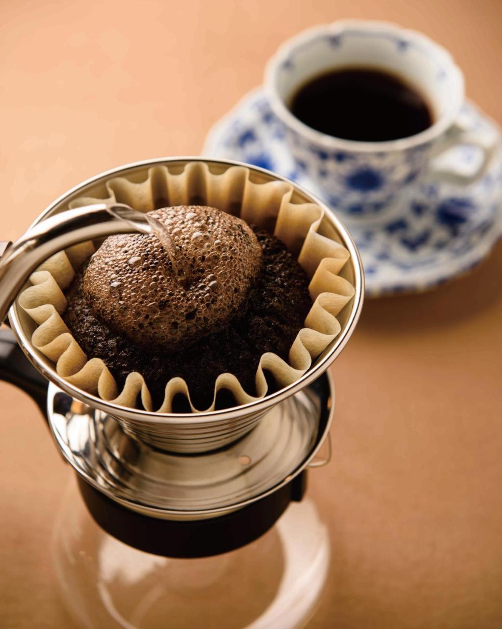 Hotel Okura Fukuoka Fukuoka  Bagian luar foto Coffee being brewed with a Kalita coffee filter